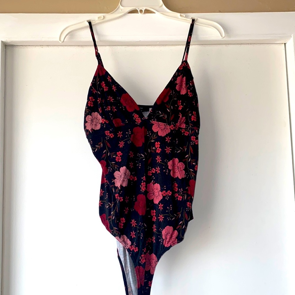 Low cut body suit from forever 21